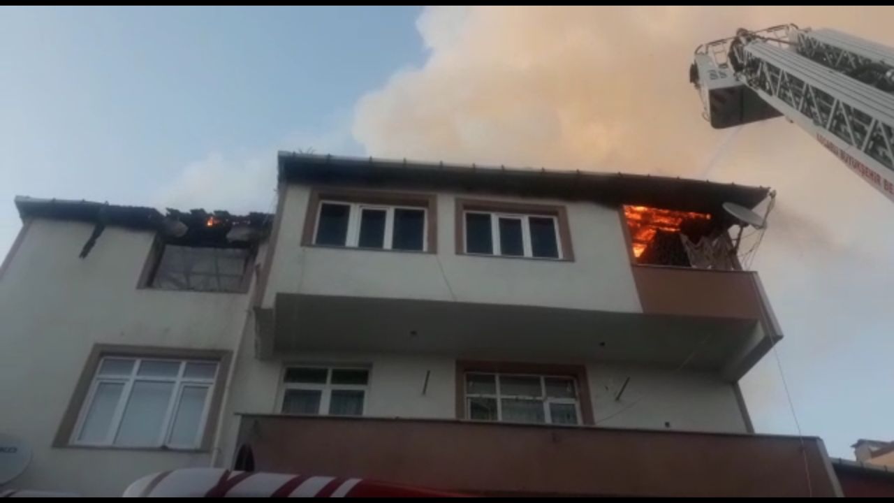 Gebze’de ev yangını