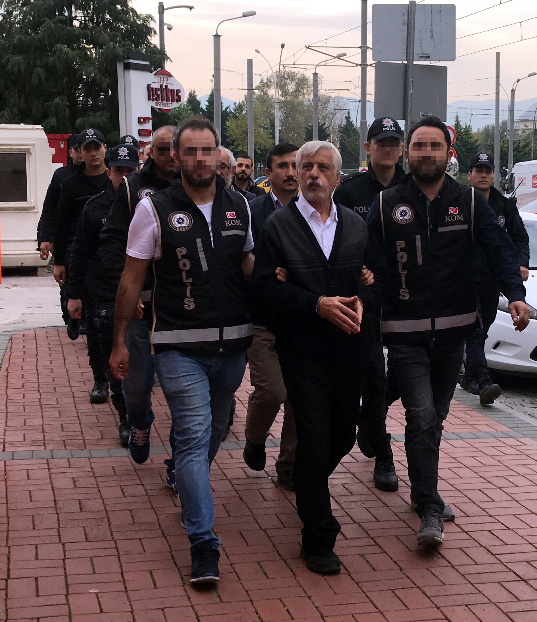 Kocaeli’de dolandırıcılara operasyon