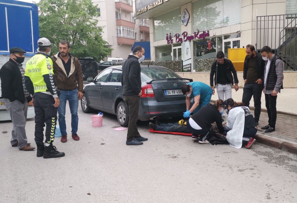 Gebze’de kamyonetin çarptığı hurda toplayıcı yaralandı