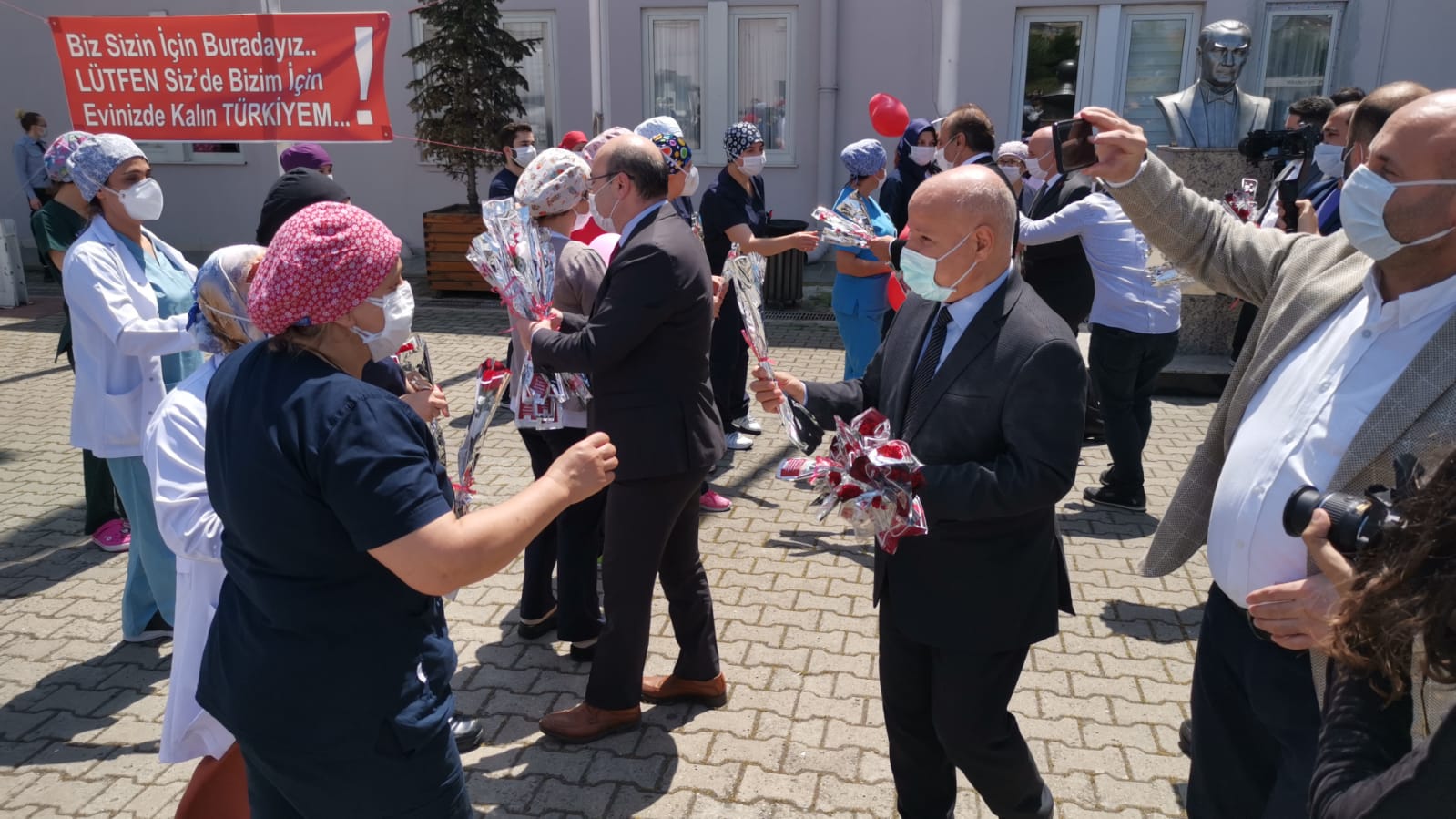 Darıca Farabi Eğitim ve Araştırma Hastanesinde Hemşireler Günü etkinliği