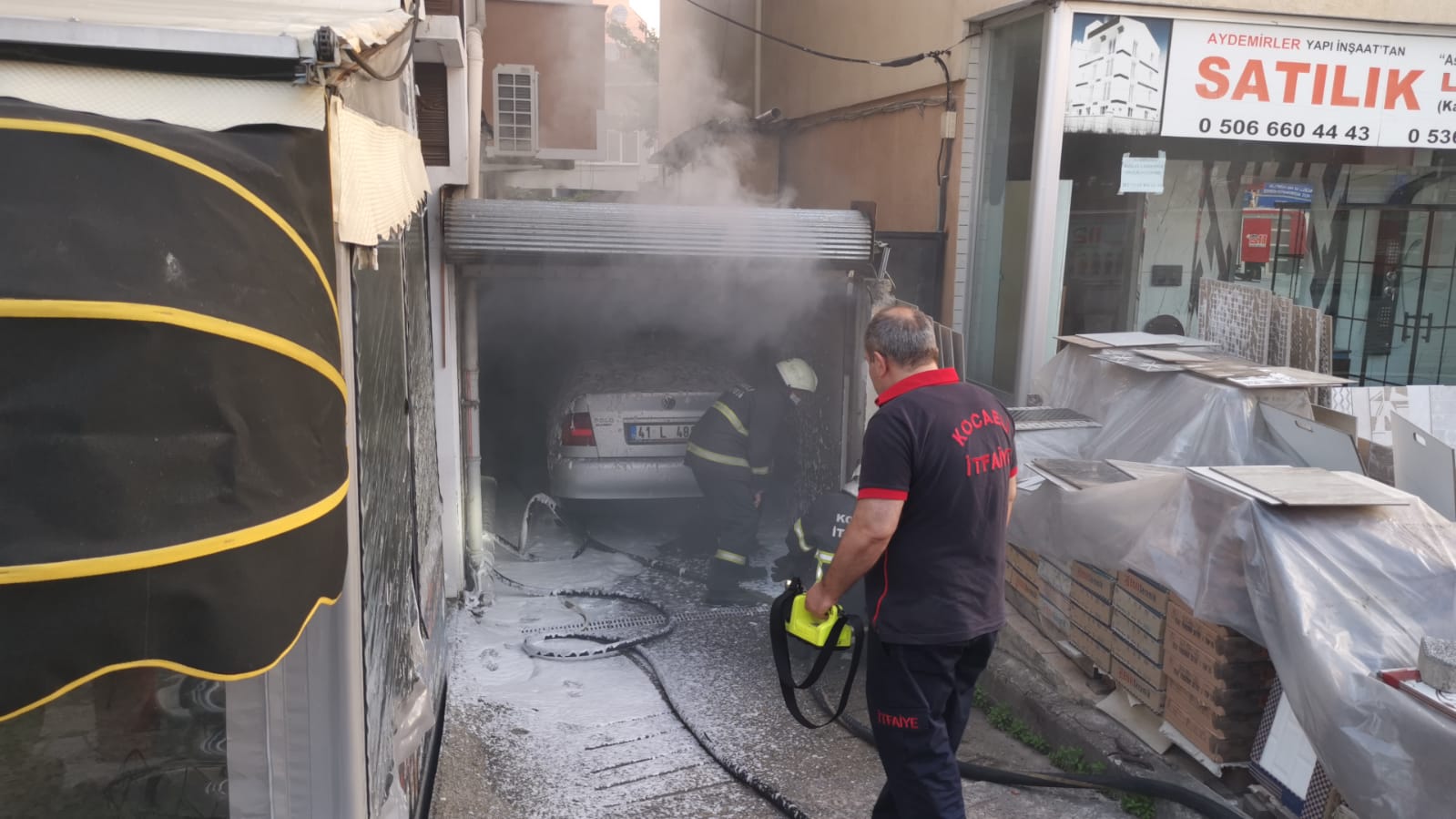 Gebze’de otomobilde yangın çıktı