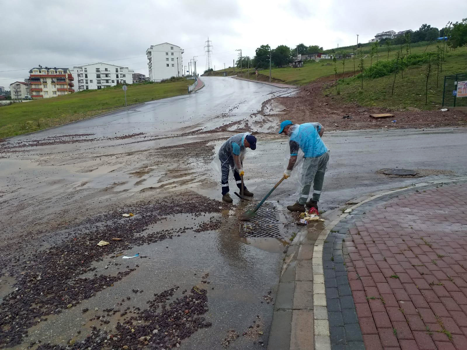 Kocaeli’de sağanak etkili oluyor