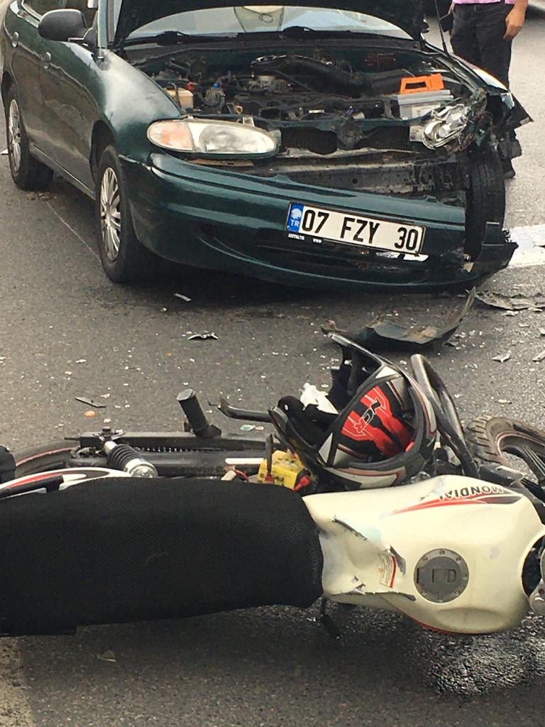 Gebze’de otomobil ile motosiklet çarpıştı: 2 yaralı