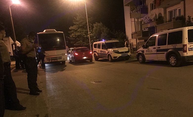 Sakarya’da iki grup arasında çıkan kavga polis müdahalesiyle son buldu