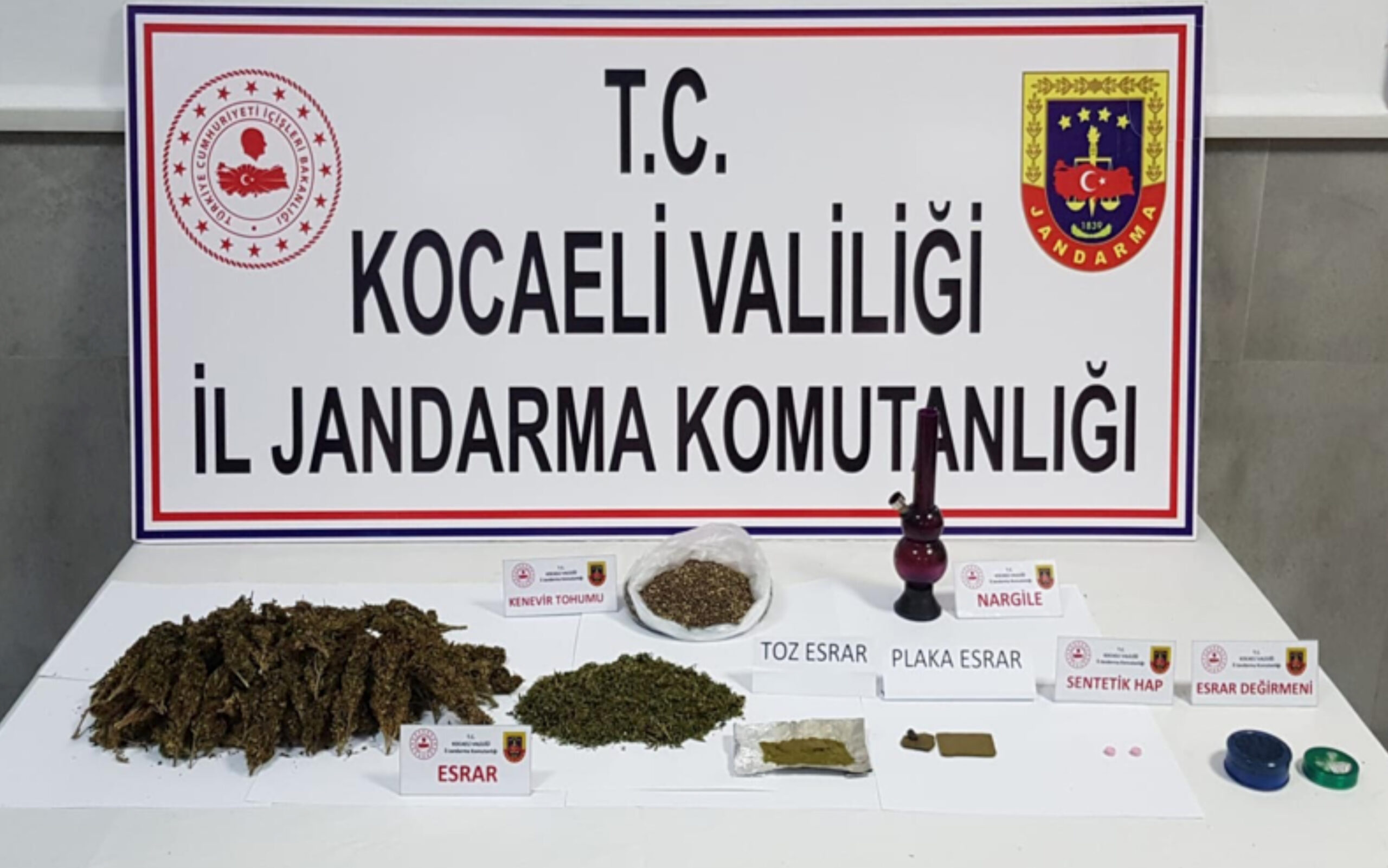 Kocaeli’de bir kişi ormana ektiği keneviri hasat ederken gözaltına alındı