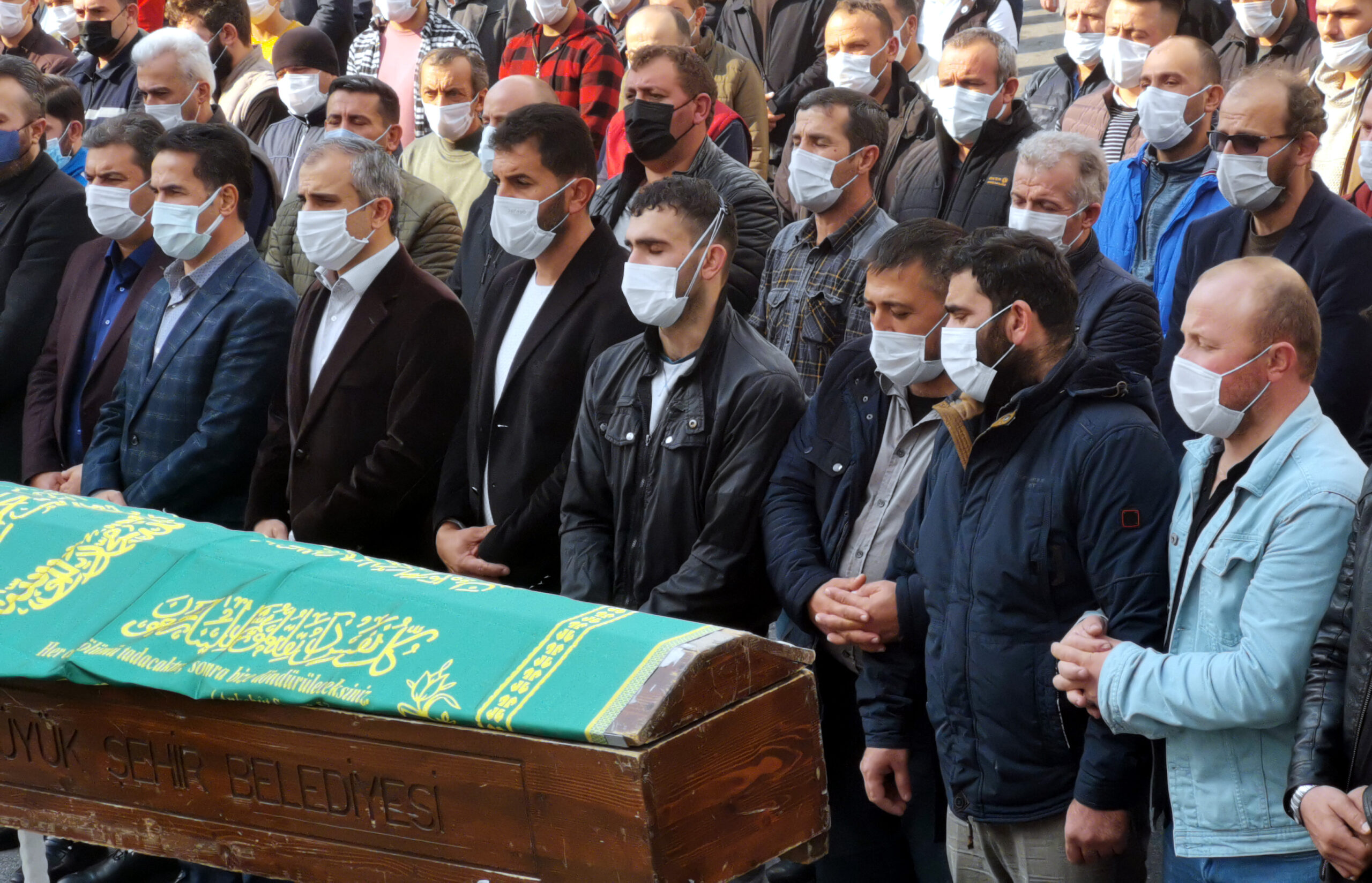 Gebze’de antrenman sonrası fenalaşarak hayatını kaybeden çocuk defnedildi