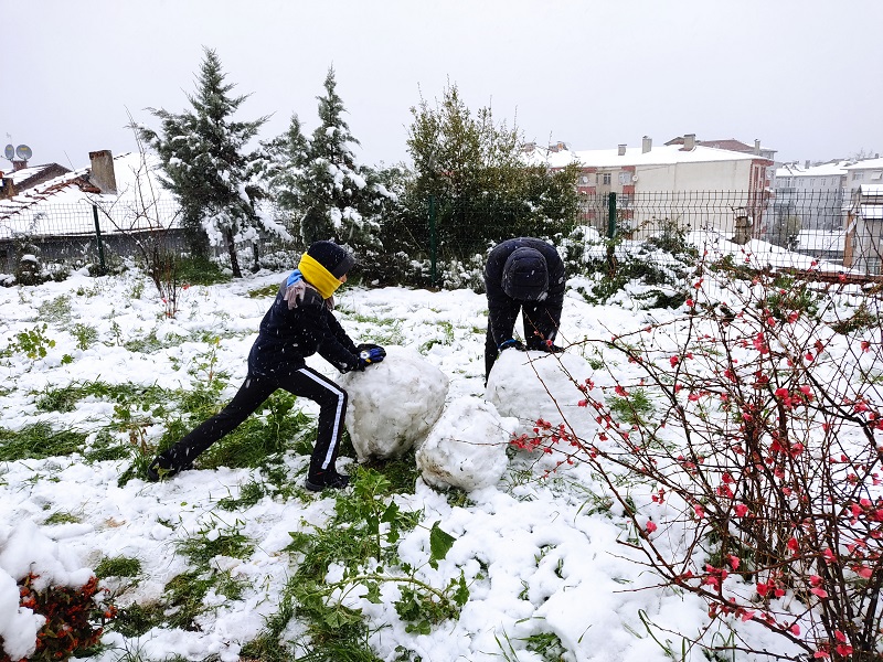 Doğu Marmara ve Batı Karadeniz’de kar etkili oluyor