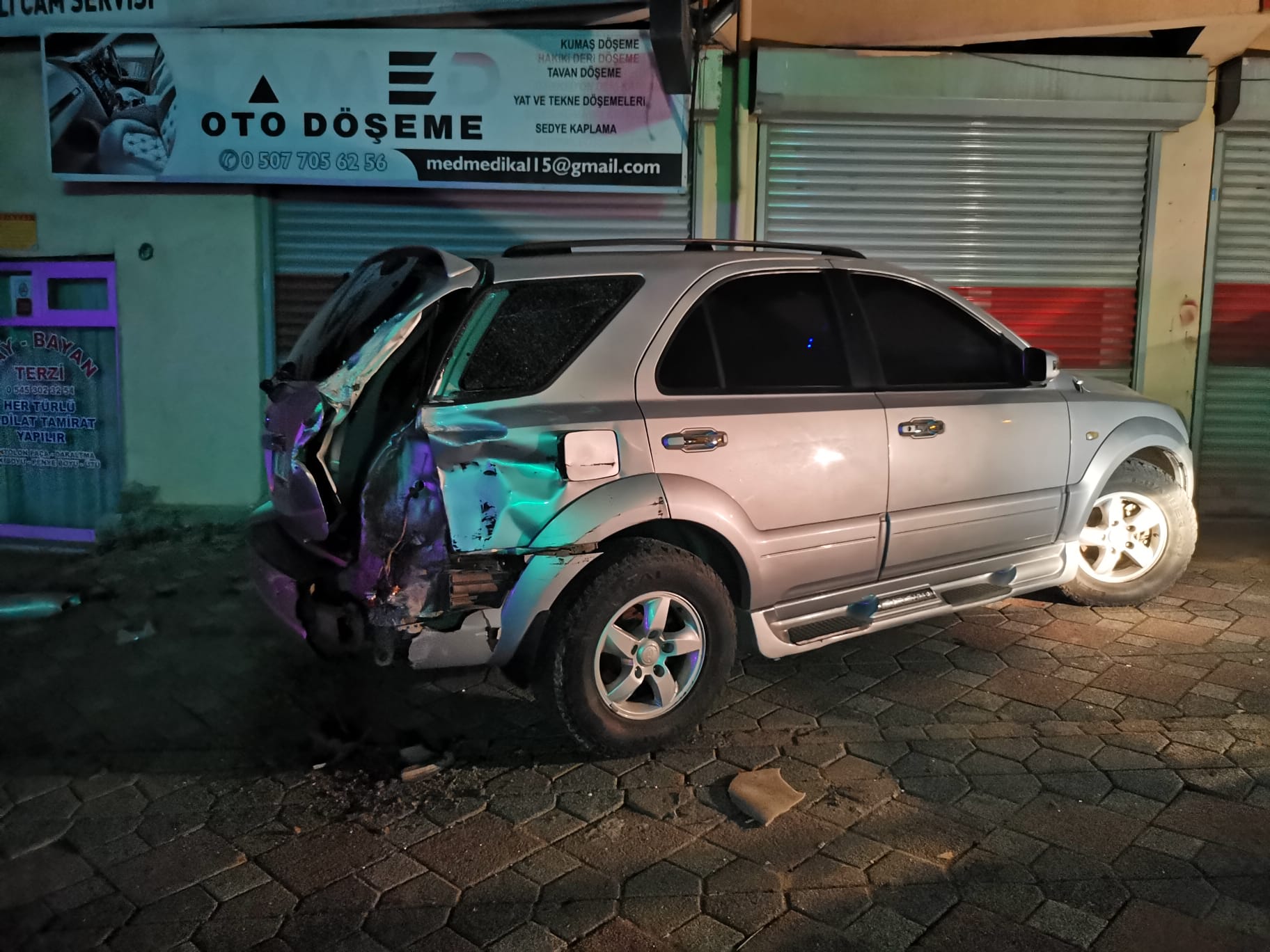 Gebze’de freni boşalan tır 5 araca zarar verdi