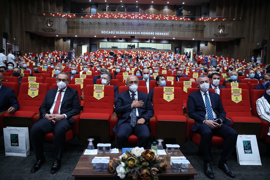 Hazine ve Maliye Bakanı Elvan, Kocaeli’de iş dünyası temsilcileriyle bir araya geldi