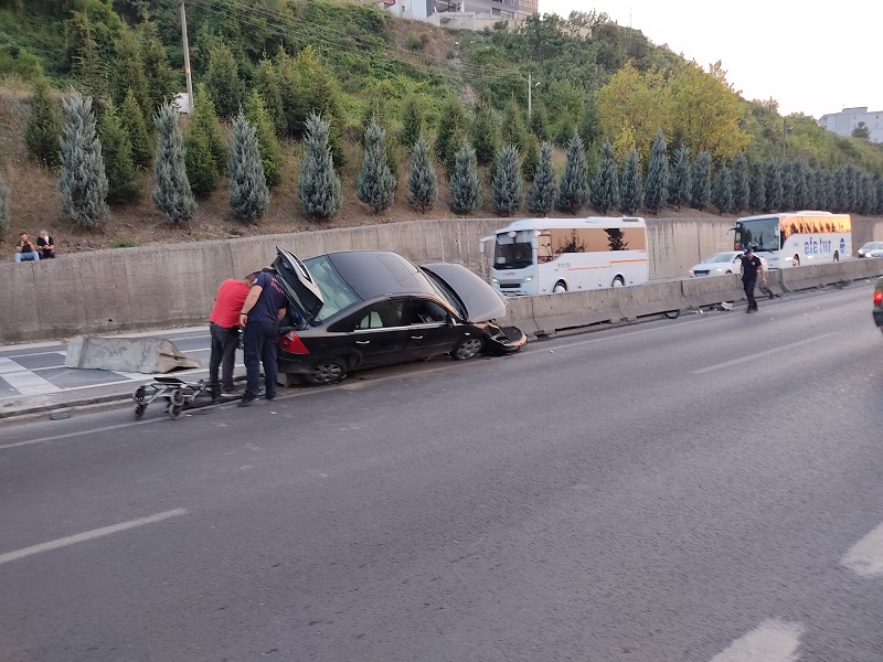 Kocaeli’deki kazada kadın sürücü ile kızı yaralandı