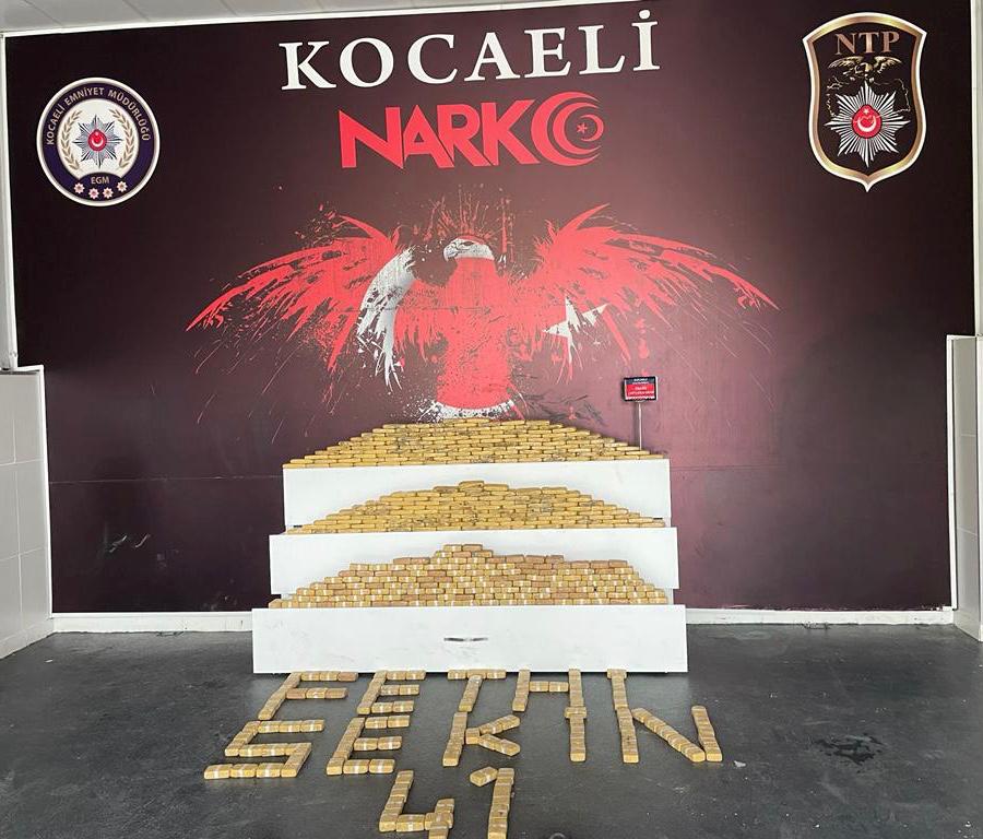 Kocaeli’de 2 tırda 107 kilogram eroin ele geçirildi