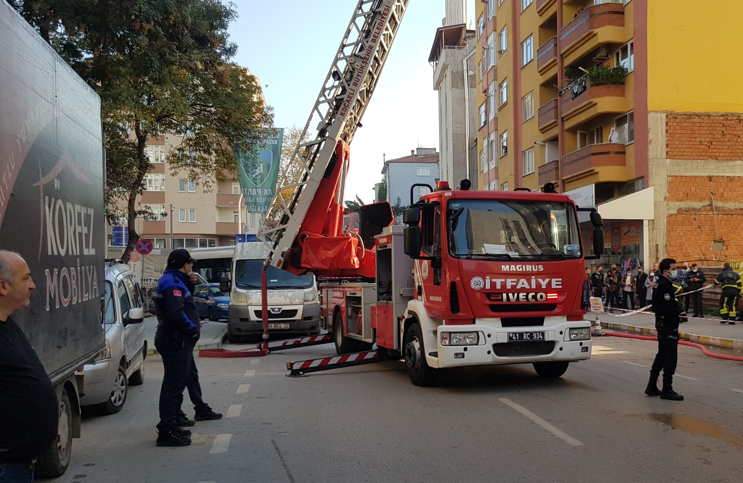 Kocaeli’de öğrenci yurdunun yemekhanesinde çıkan yangın söndürüldü