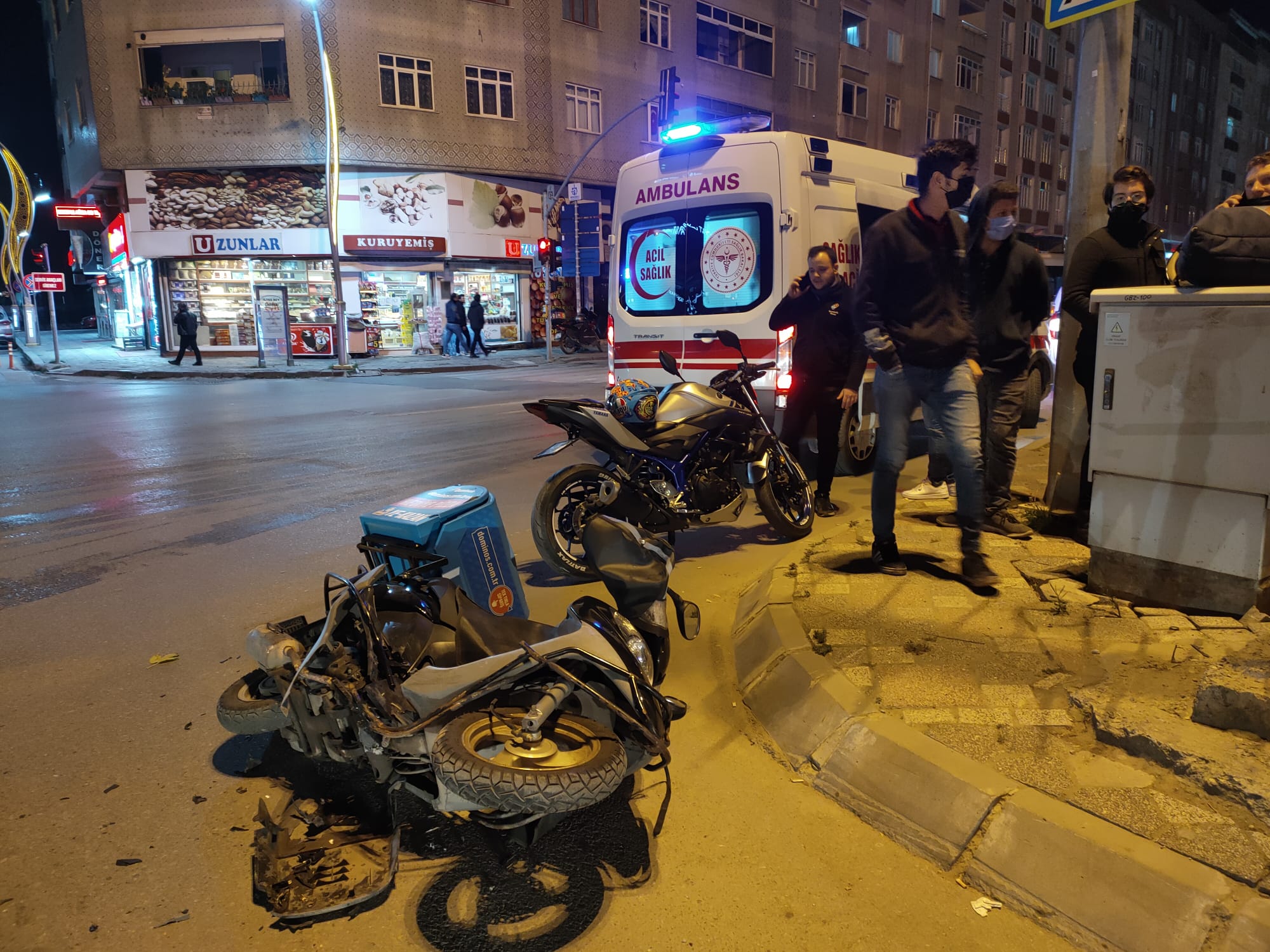 Gebze’de çarpışan iki motosikletin sürücüleri yaralandı