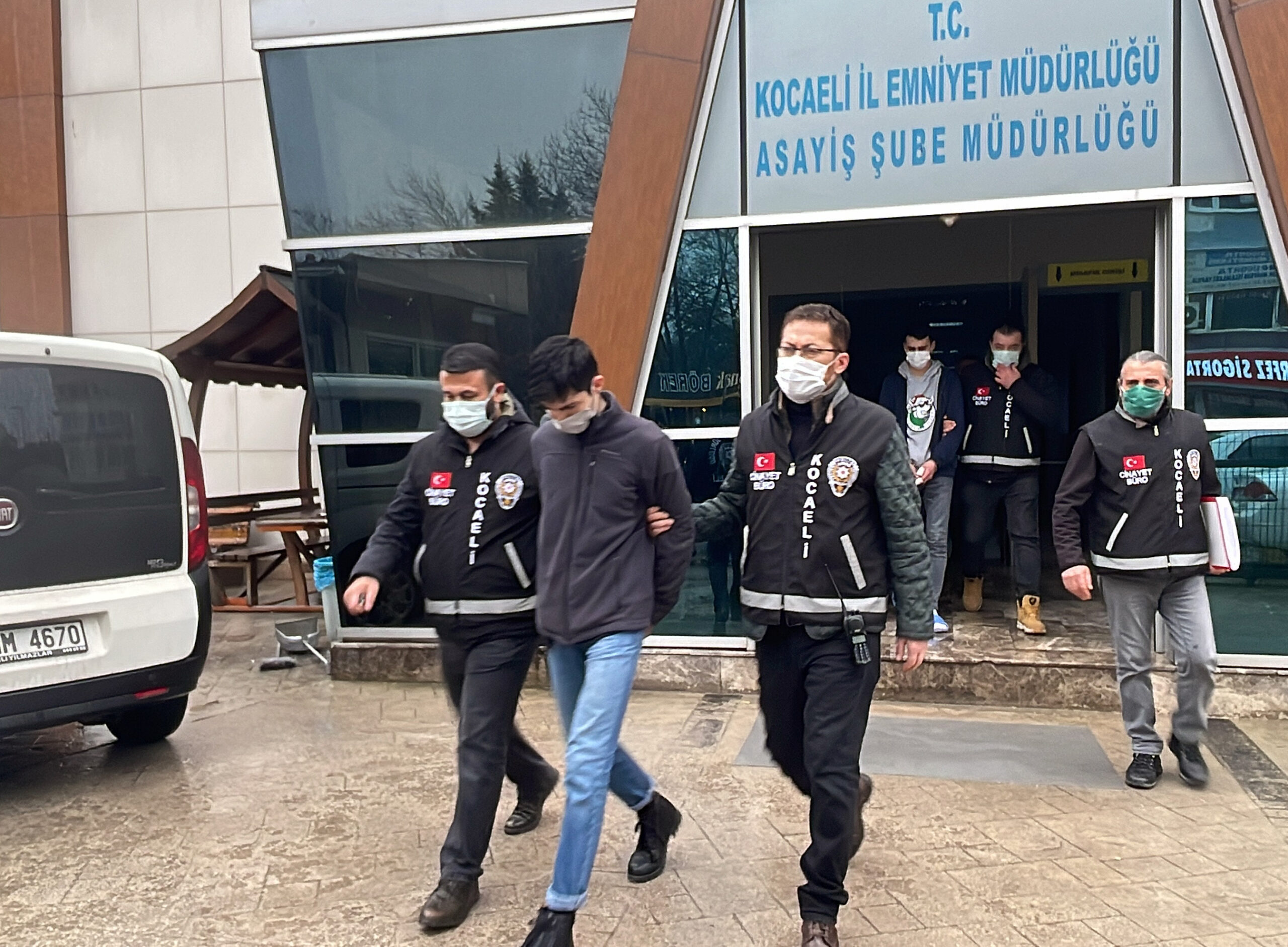 Kocaeli’de bir kişinin bıçakla öldürülmesine ilişkin 8 şüpheli yakalandı