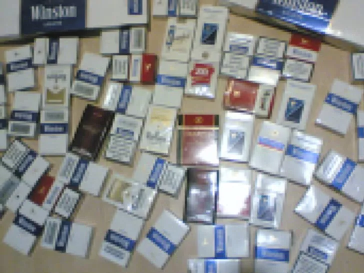 Kocaeli’de bir iş yerinde 218 bin filtreli sigara kağıdı ele geçirildi
