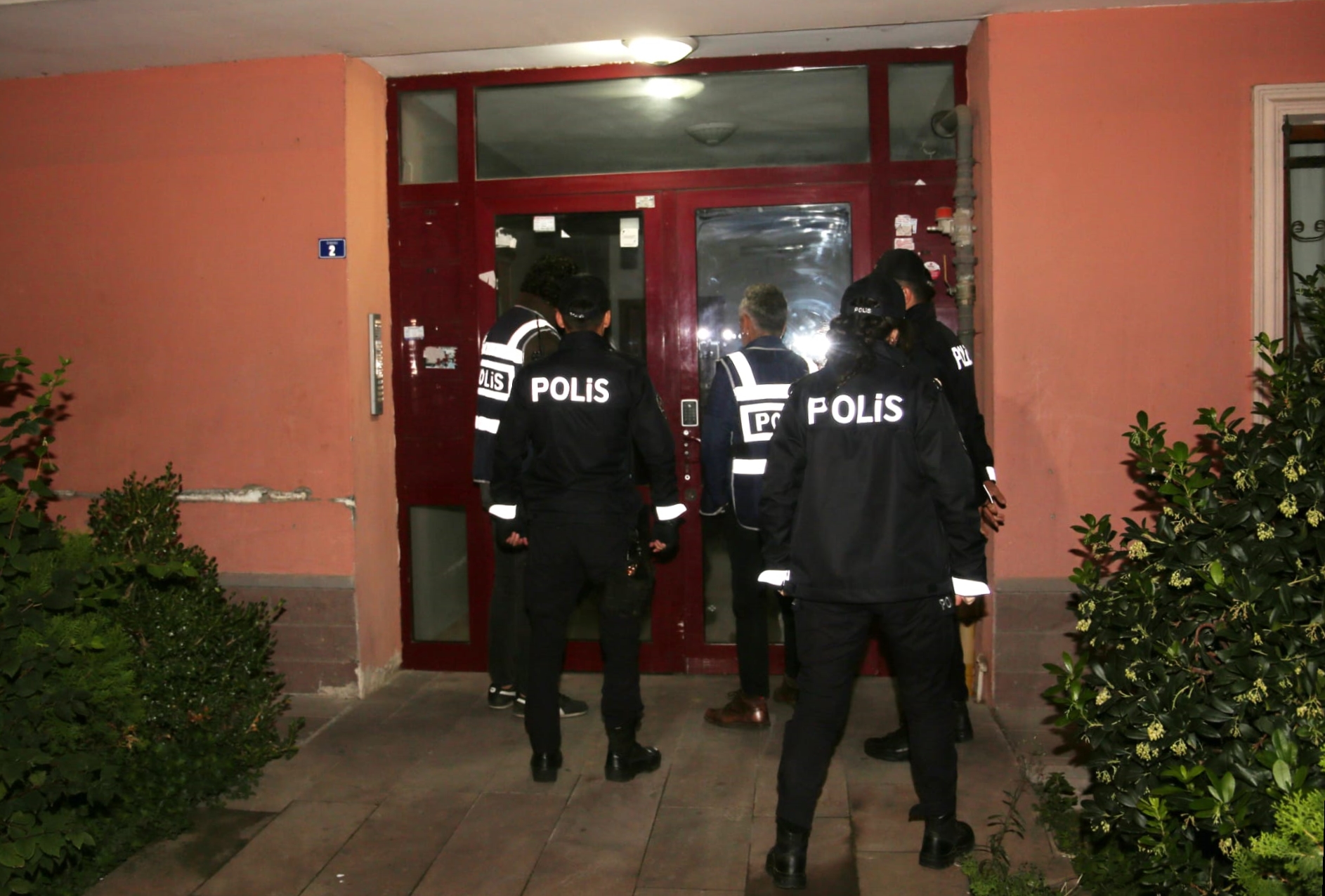 Kocaeli’de kesinleşmiş hapis cezası bulunan 20 hükümlü yakalandı
