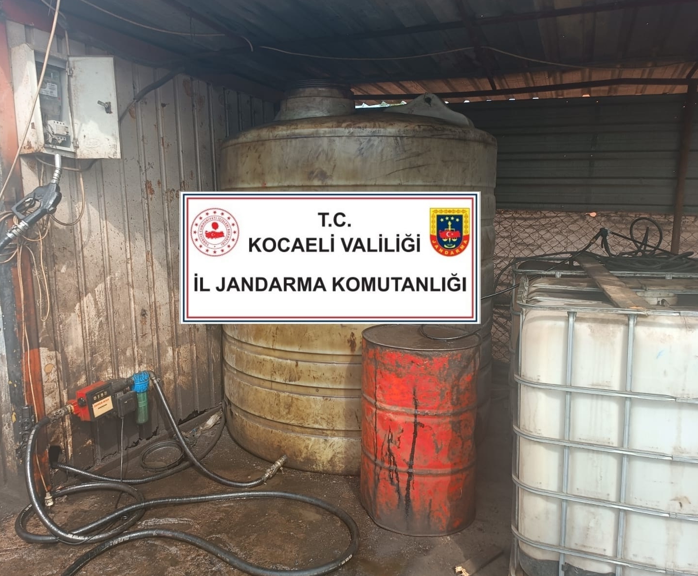 Kocaeli’de 25 bin litre kaçak akaryakıt ele geçirildi