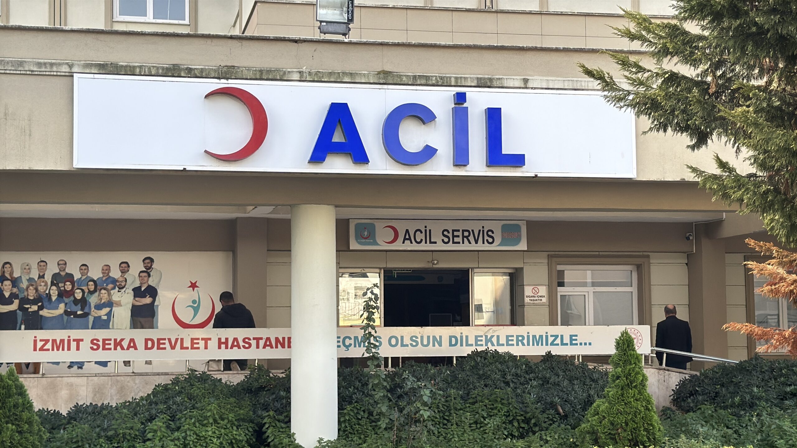 Kocaeli’de okulda birinci kattan düşen lise öğrencisi hayatını kaybetti