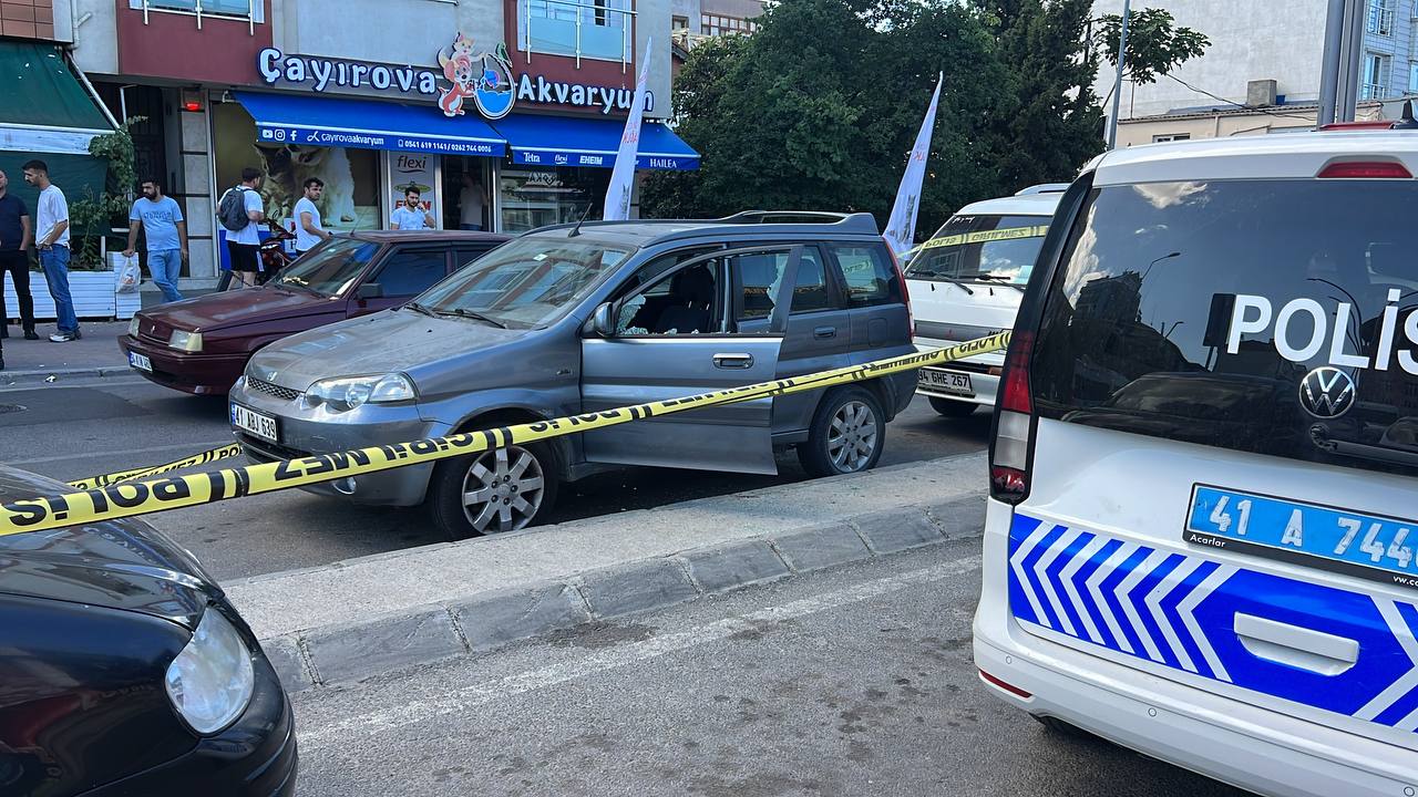 Kocaeli’de lise müdür yardımcısı silahlı saldırıda hayatını kaybetti