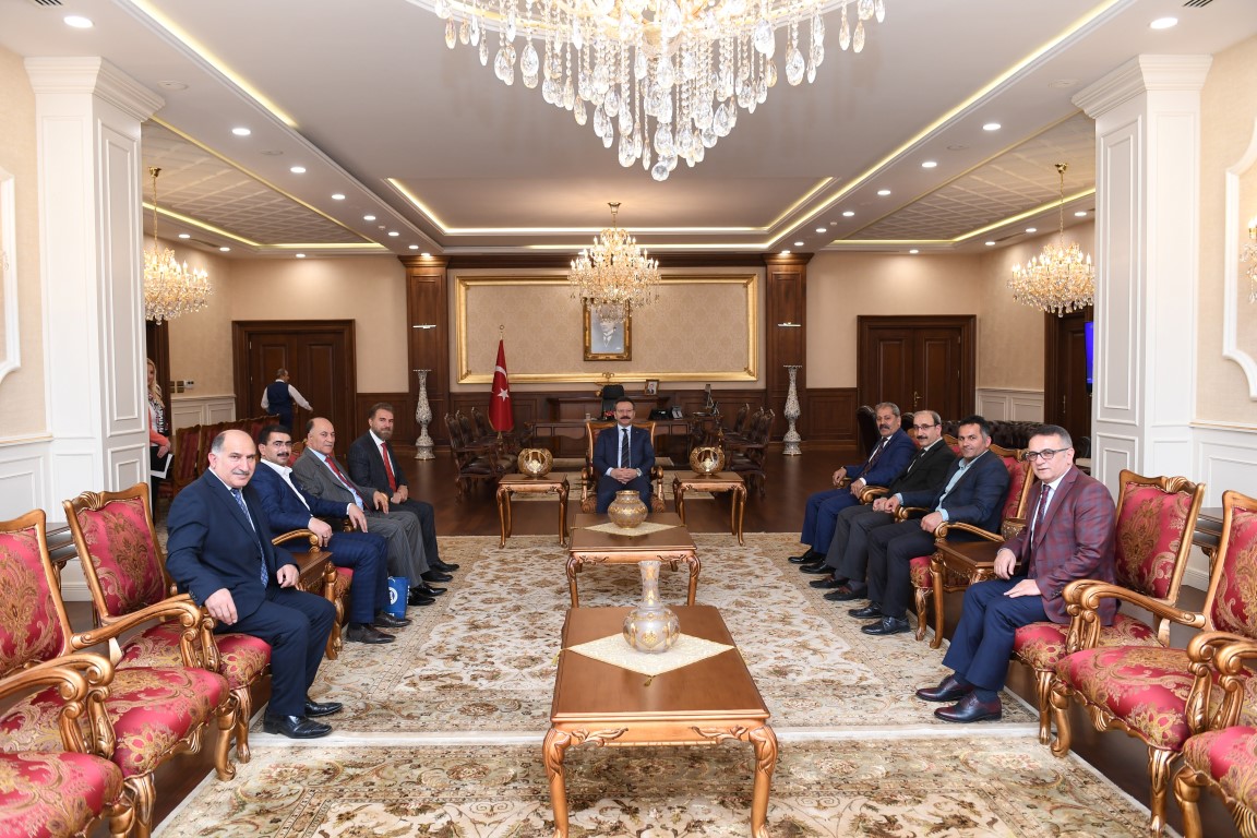 Kocaeli Erzurum Dernekler Federasyonu, Vali Aksoy’u Ziyaret Etti