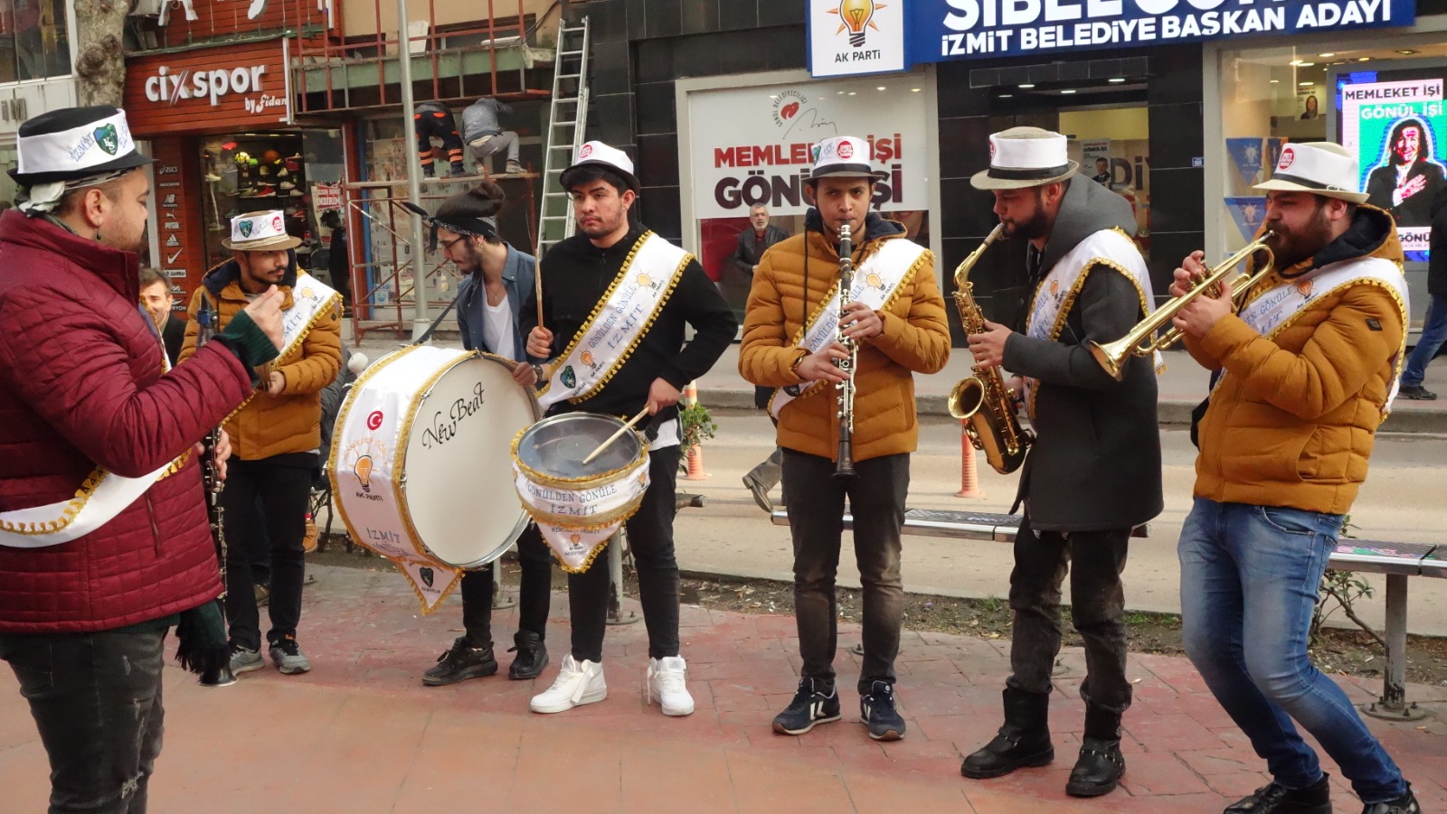 İzmitli müzisyenlerden ‘Gönül Orkestrası’