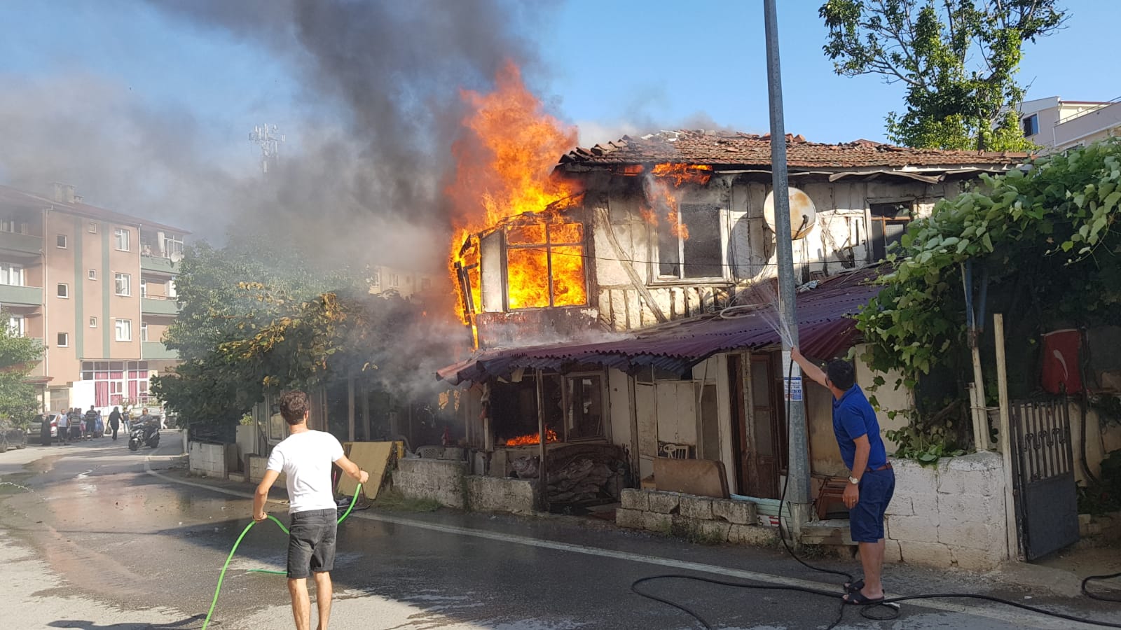 Yalova’da ev yangını