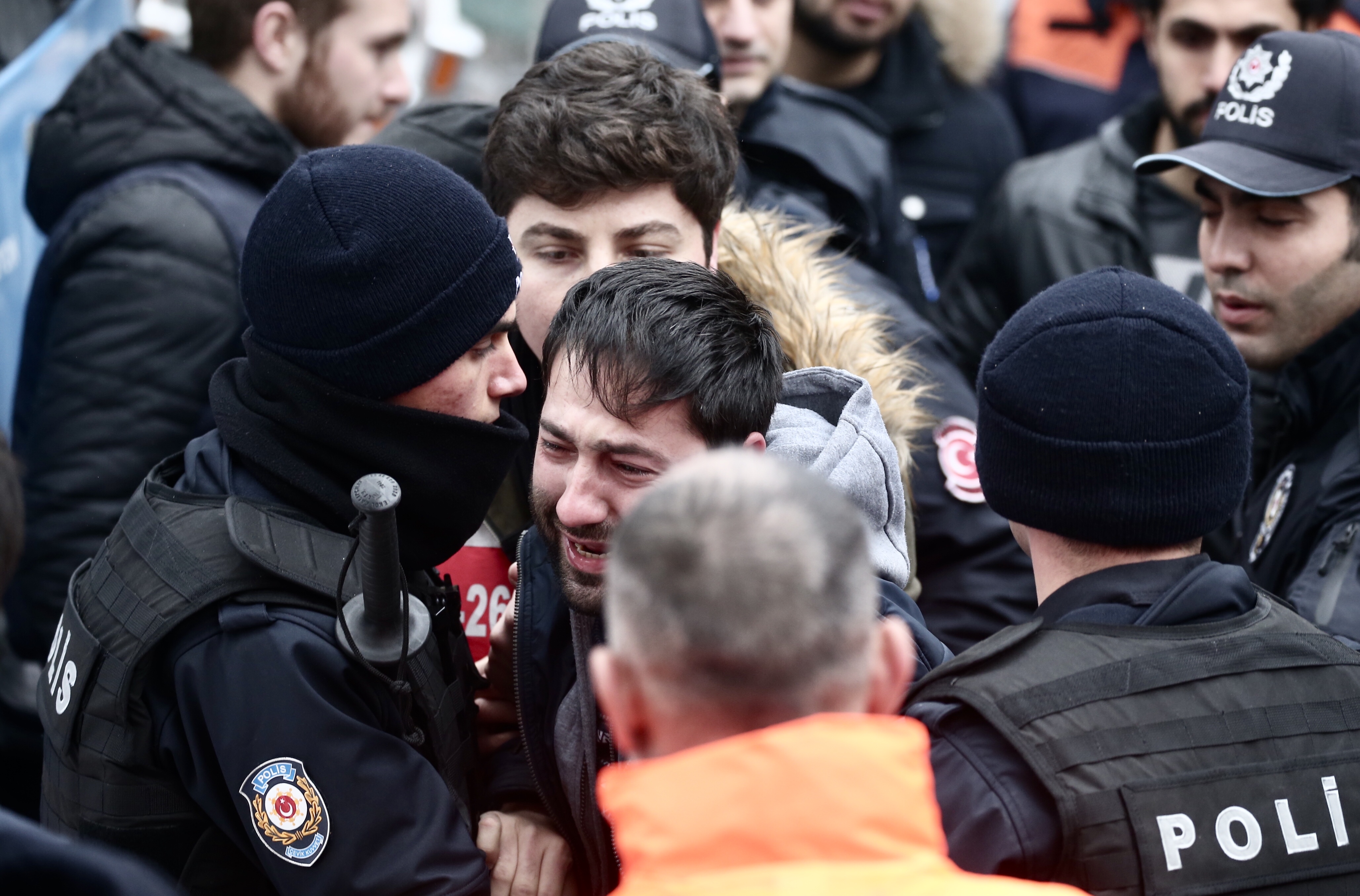 Kartal’da bina çökmesi