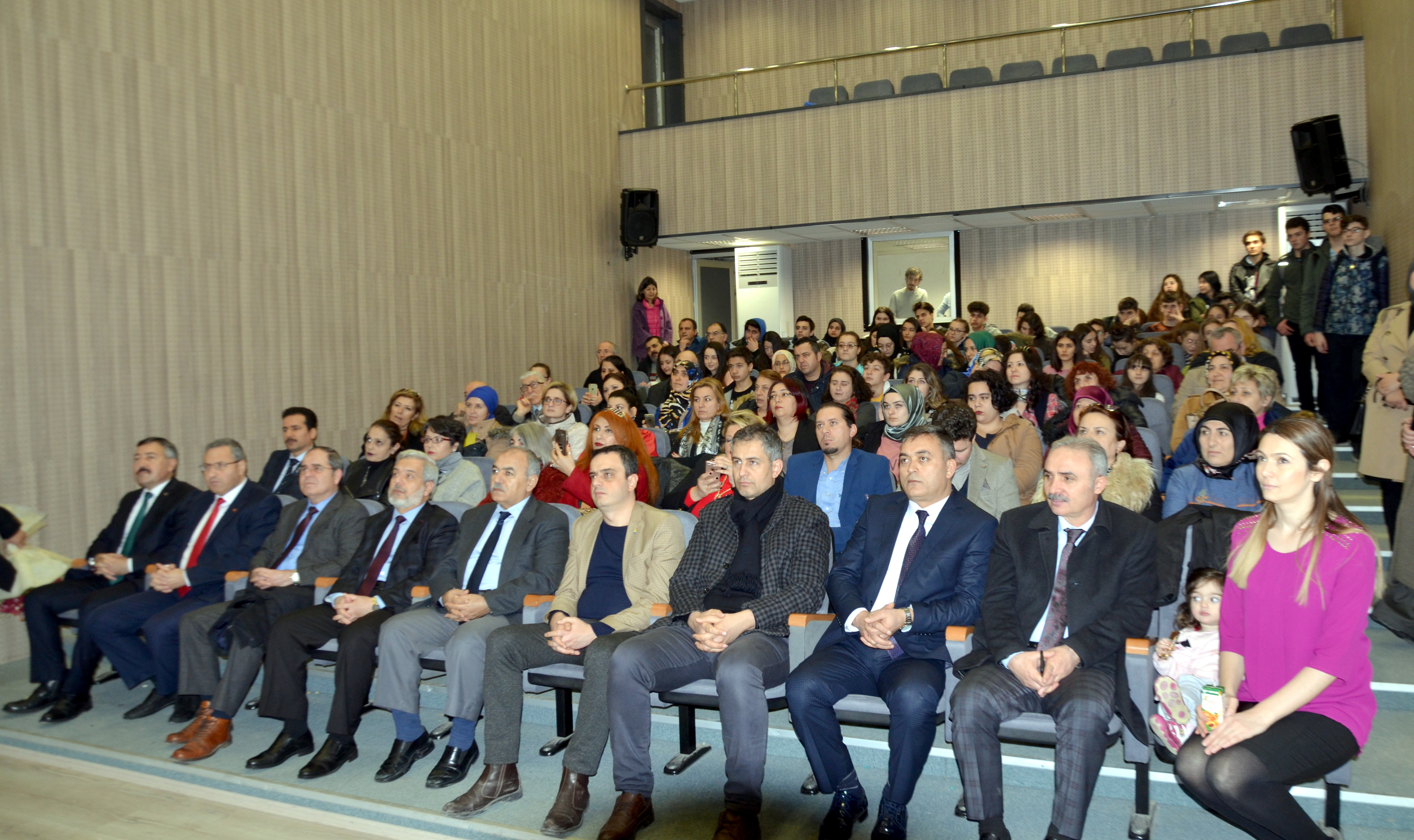 Karamürsel’de “atıkların kent hayatına etkisi” konferansı