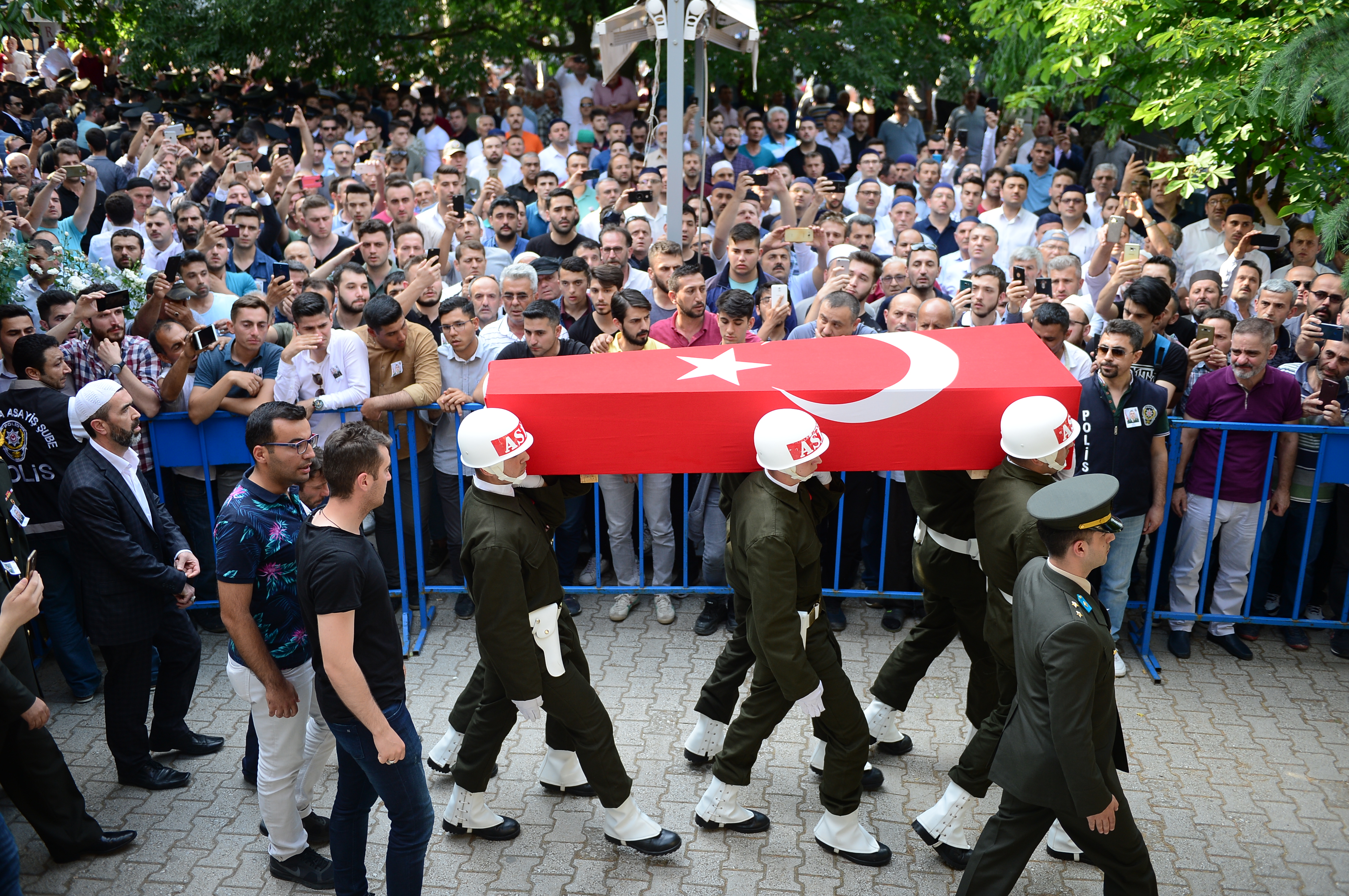 “Pençe Harekatı” şehidi son yolculuğuna uğurlandı