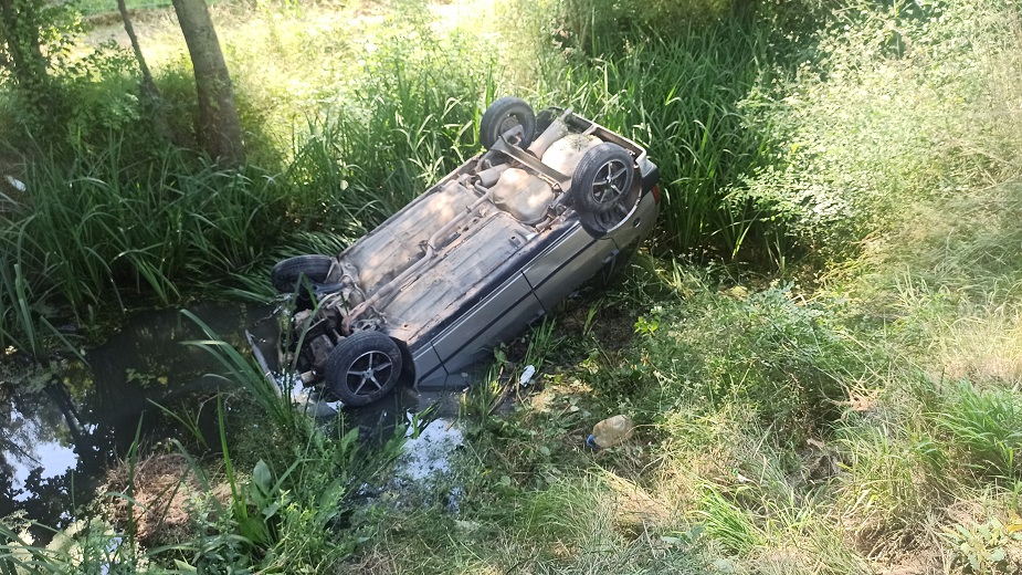 Kocaeli’de kaza yapan sürücüye yardım için duran araca otomobil çarptı: 3 yaralı
