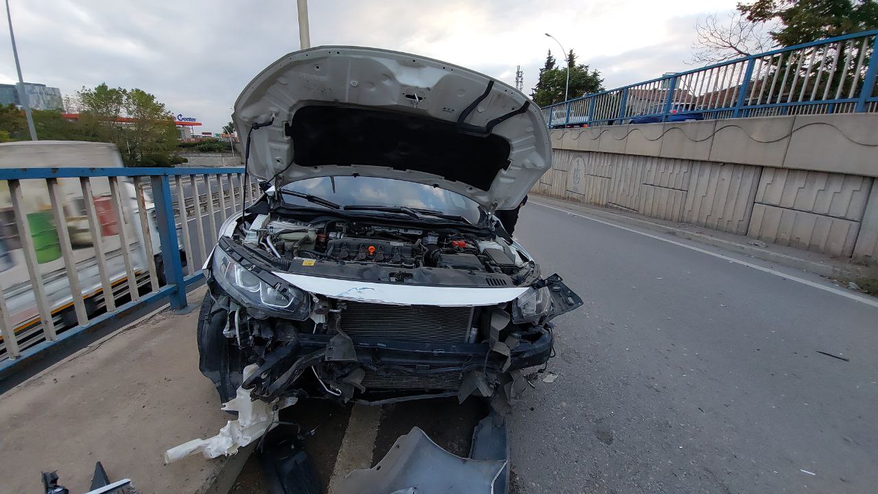 Kocaeli’de tırla çarpışan otomobildeki 1 kişi yaralandı