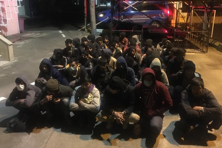 Gebze’de 25 düzensiz göçmen yakalandı