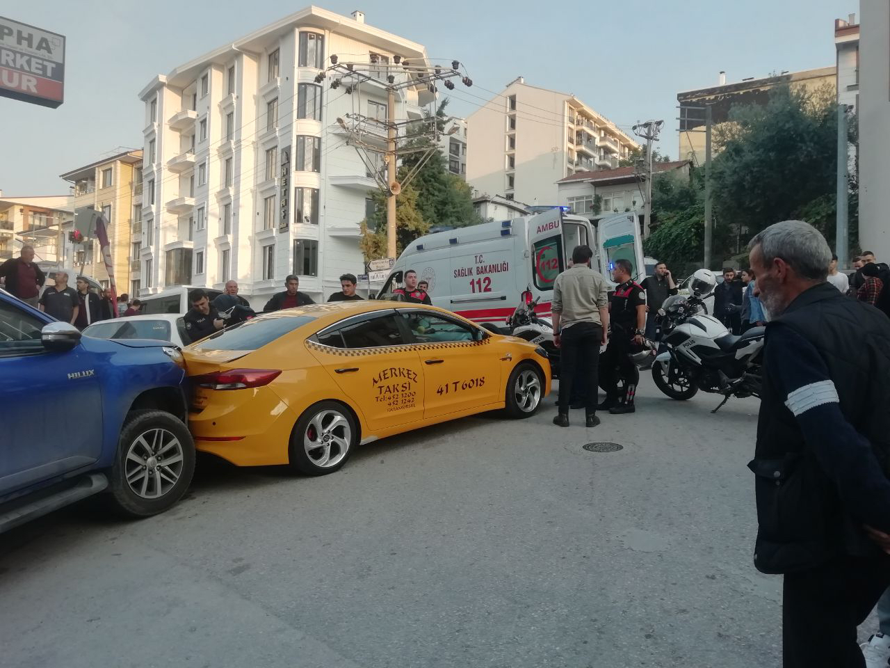 Kocaeli’de silahla vurulan taksi şoförü yaşamını yitirdi