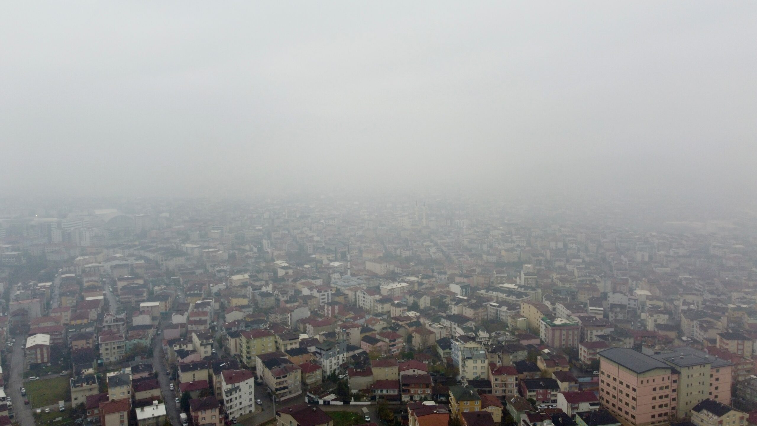 Gebze ve Çayırova’nın üzerini sis tabakası kapladı