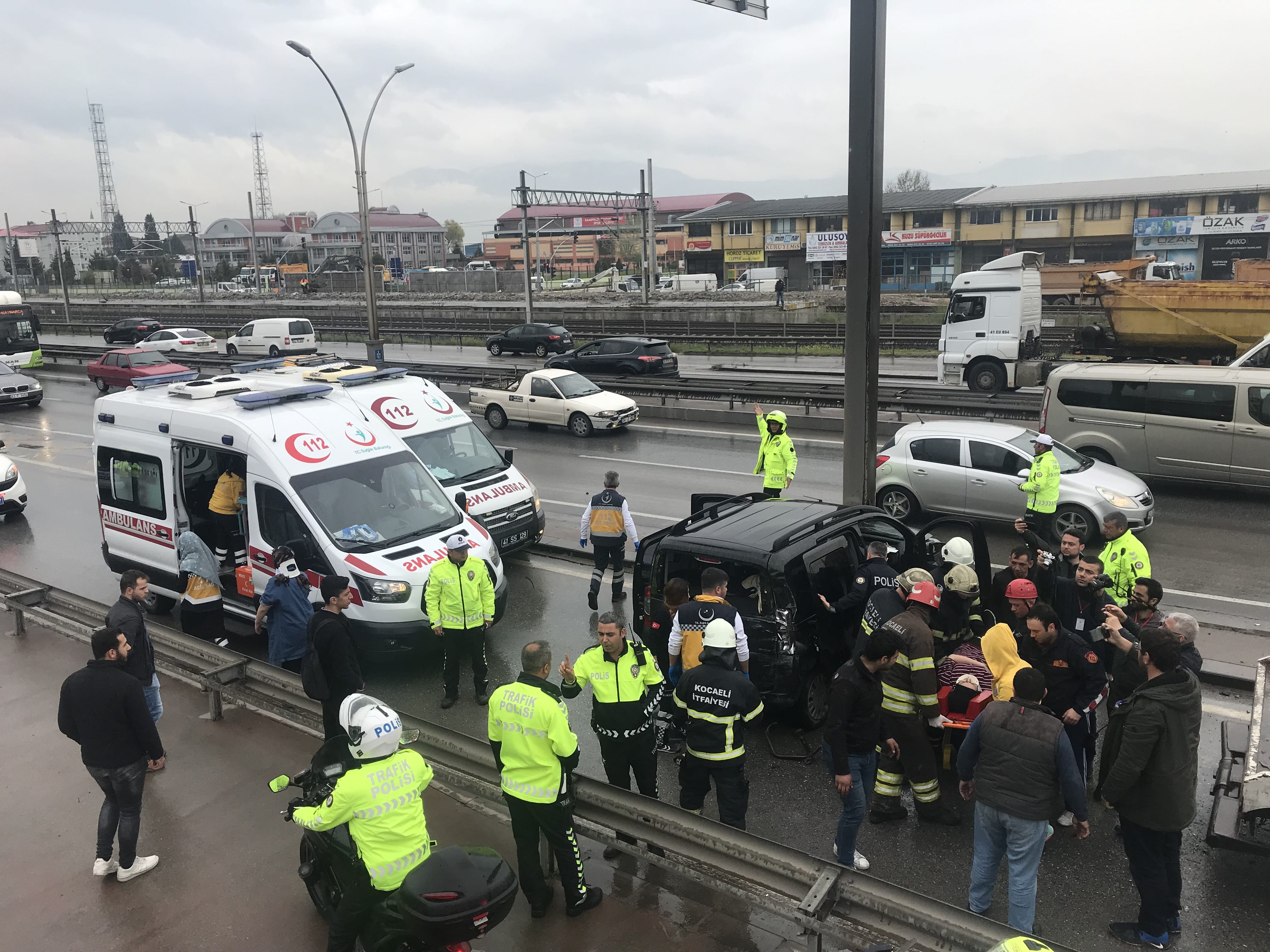 Kocaeli’de trafik kazası: 4 yaralı