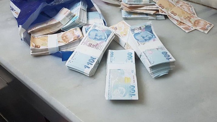 Gebze’de otomobilden 150 bin lira çalındı