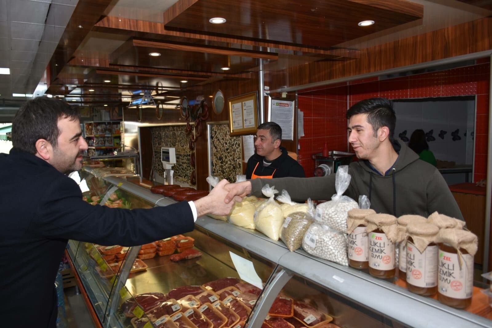 “Başiskele esnafı işini gönülden yapıyor”